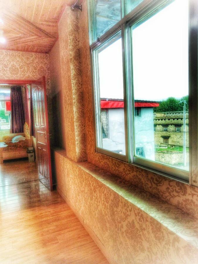 Zishuo Zihua Guest House Daocheng Εξωτερικό φωτογραφία